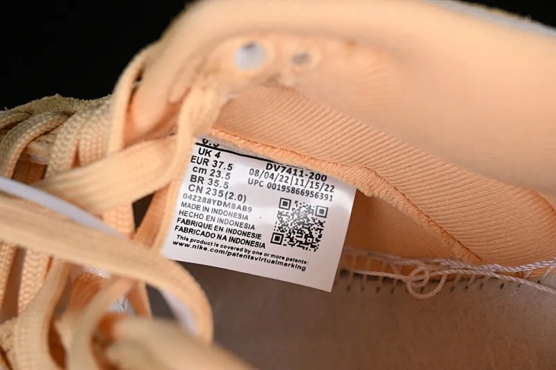 All Categories Nk SB Dunk Series Nk SB Dunk Low Low-top sneakers Cost-effective version Nk Dunk Low "Gold Suede" Cheese Pudding Ice Cream Yellow White SB Low-top casual sports skateboard shoes DV7411-200